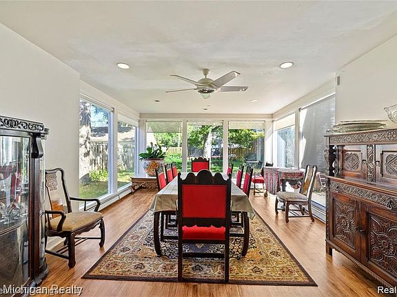 5th image of 1206 Balfour St