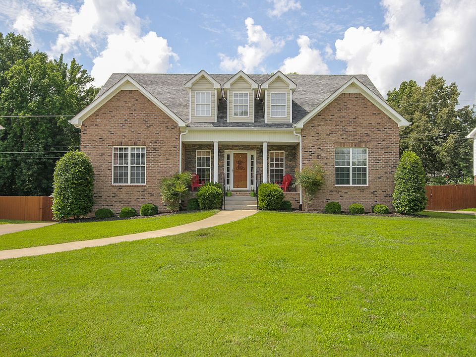 1st image of 3141 Hawthorn Dr