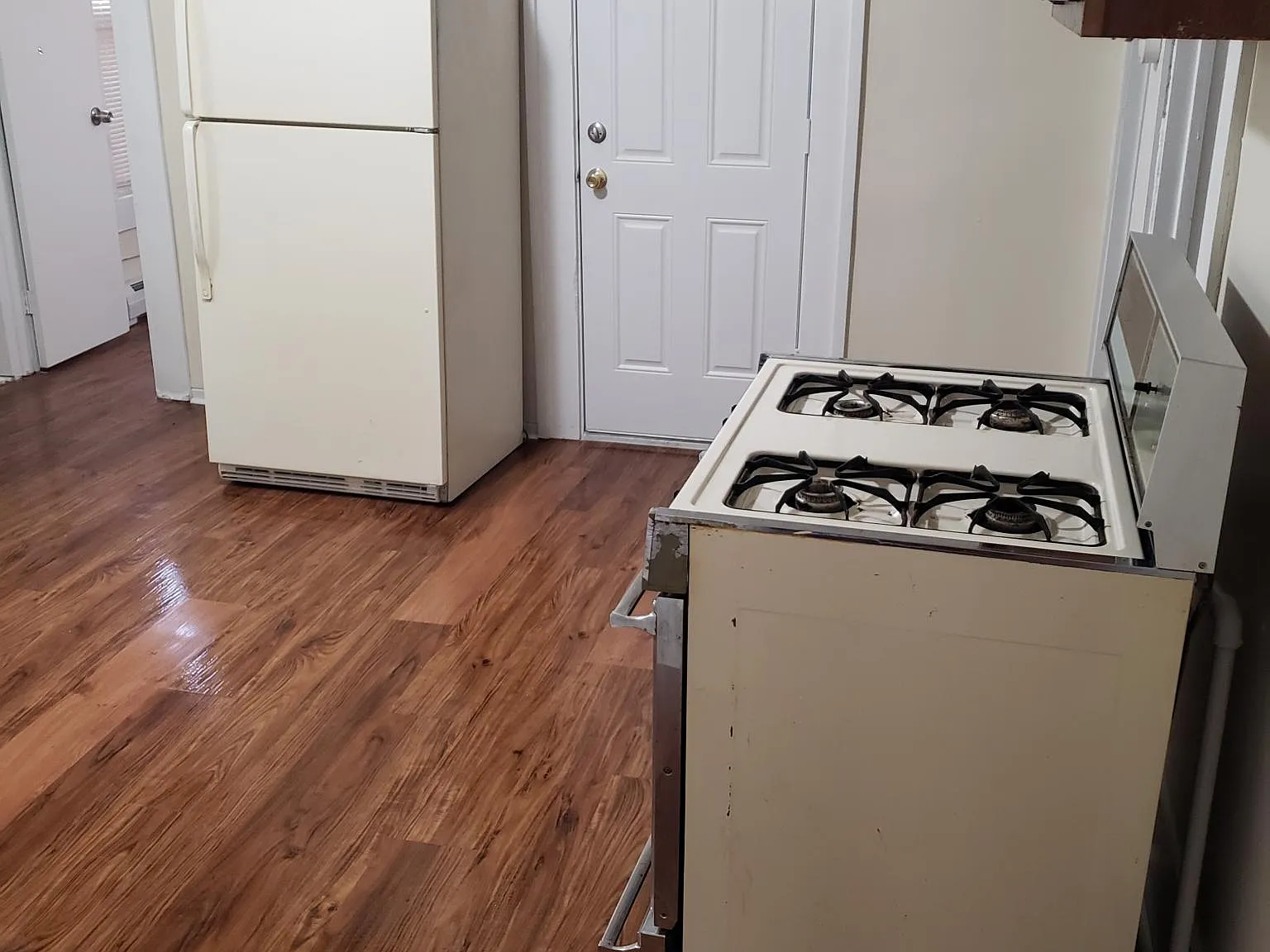 2 bed, 750 sqft, $1,450 — Photo 3