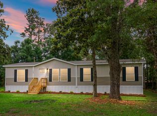143 Ravenell Dr, Saint Stephen, SC 29479