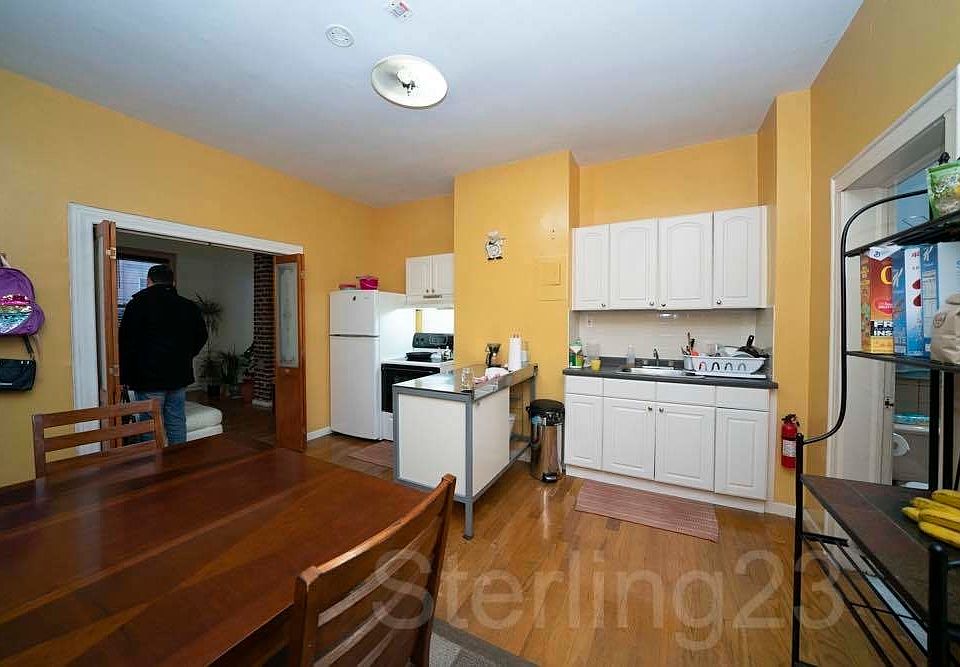 1st image of 24-09 31st St #2