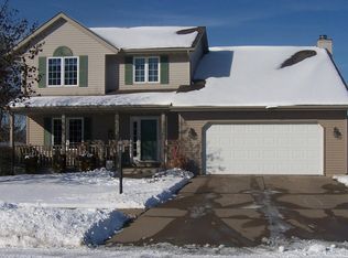 1927 Deer Ln, Washington, IL