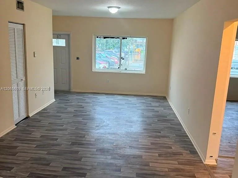 8453 NW 5th Ave #8453 — Photo 3