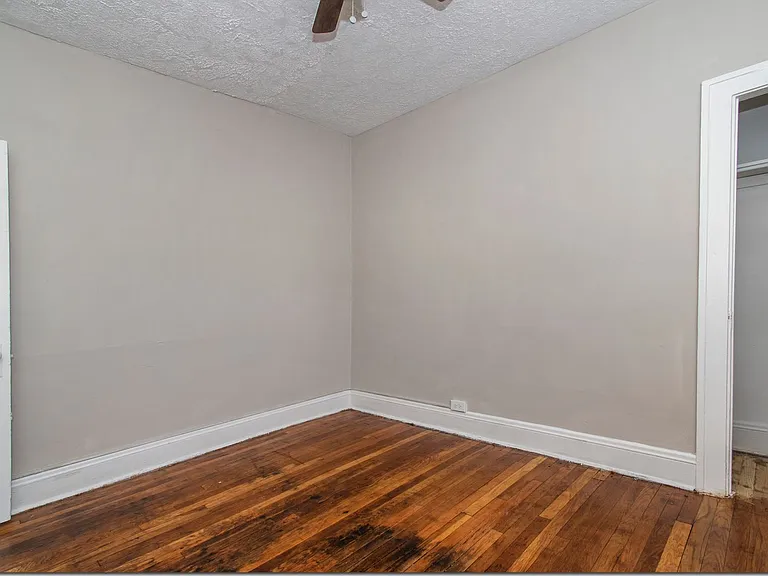 17001 Madison Ave — Photo 17