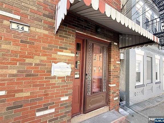 2nd image of 54 Spring St