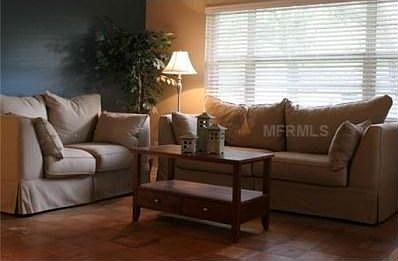 3rd image of 908 W Knollwood St