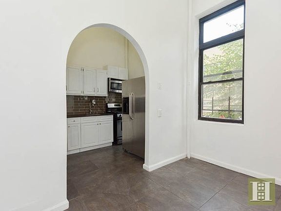 5th image of 4260 Broadway APT 105