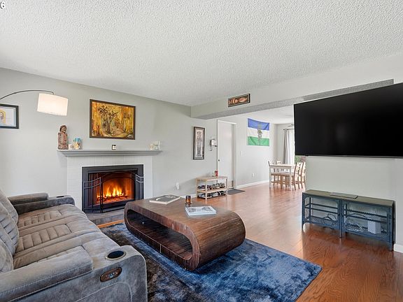 4th image of 3605 NE 147th Ave