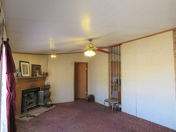 4th image of 19204 Gary Lee