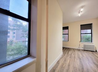 657 10th Ave #Y, New York, NY 10036