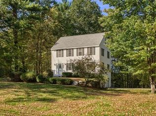135 Townsend St, Pepperell, MA 01463