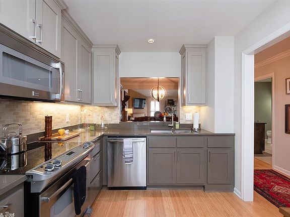 5th image of 416 N Pierce St APT 18