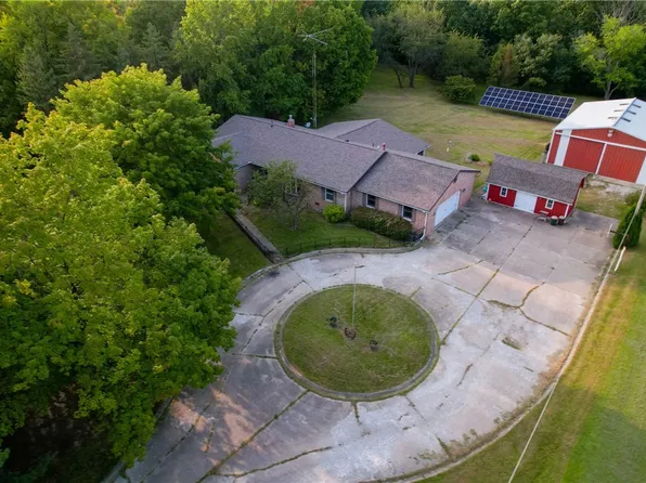 16623 W Newell Rd, Danville, IL 61834