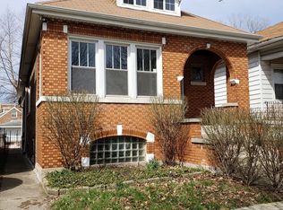 8420 S Essex Ave, Chicago, IL