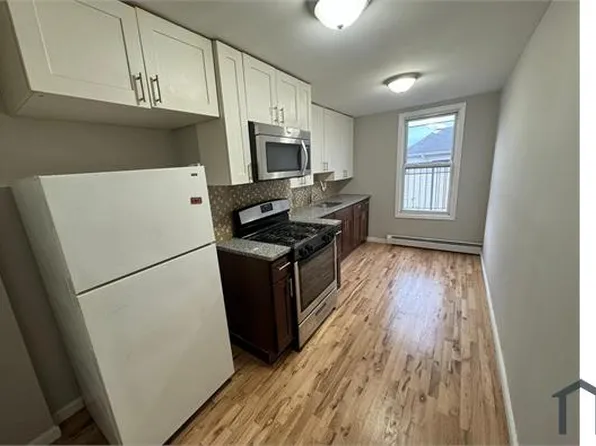 11 Rose Ave, Jersey City, NJ