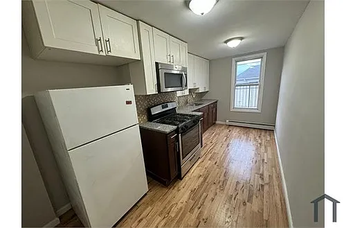 11 Rose Ave #1 Photo 1