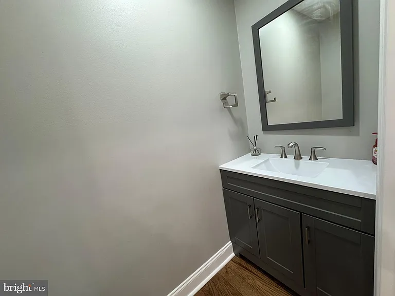 4002 Franklin Ct #4002 — Photo 6