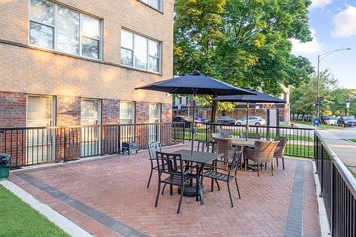 1st image of 1303 W Estes Ave APT 4E