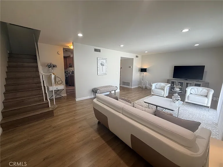 8234 Hamilton Grn — Photo 17