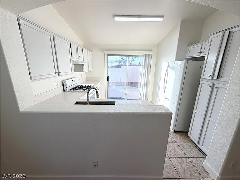 1824 Cedar Flat Ln — Photo 6