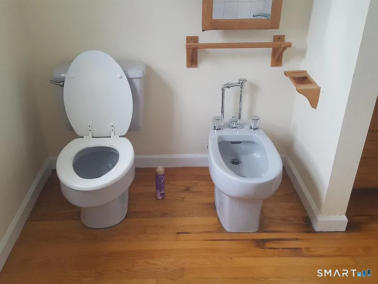 19 Grand Ave — Photo 34
