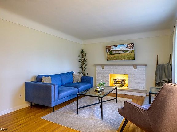 2nd image of 4664 Crabwood Dr