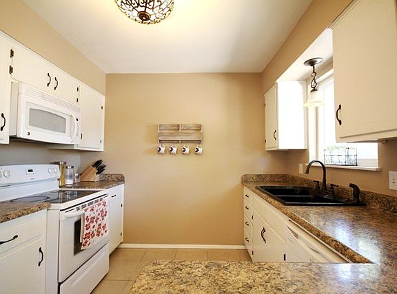 5th image of 3504 Camarie Ave