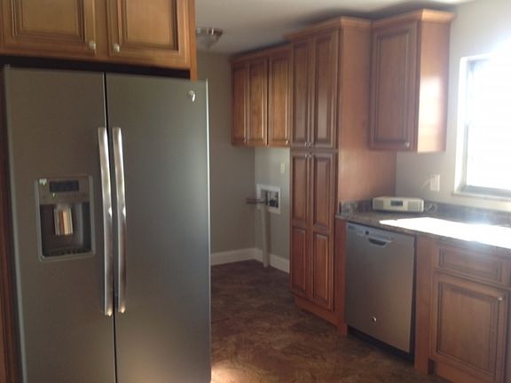 3rd image of 315 Redwood St