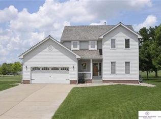 1251 Limerick Rd, Papillion, NE 68046