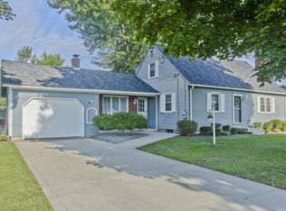 36 Country Rd, Agawam, MA 01001