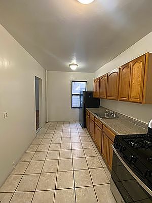 3rd image of 1459 Taylor Ave #88