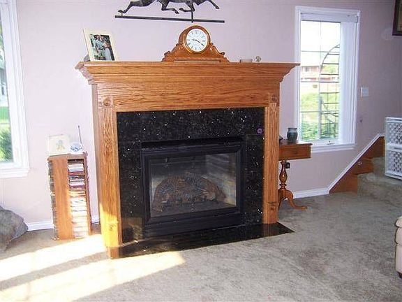 4th image of 614 E Staint Clair St