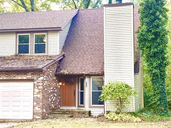 332 White Oak Ln, Terre Haute, IN 47804