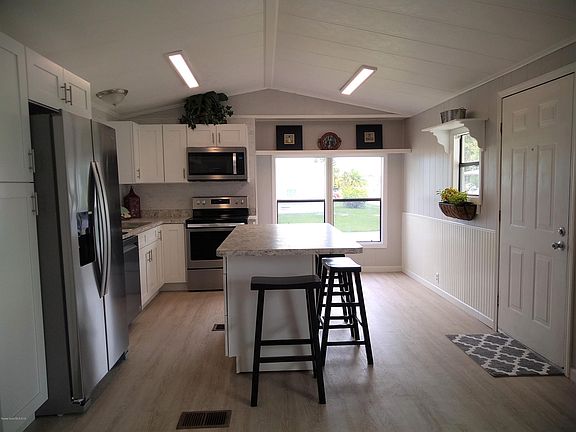 5th image of 1227 Iriquois Dr