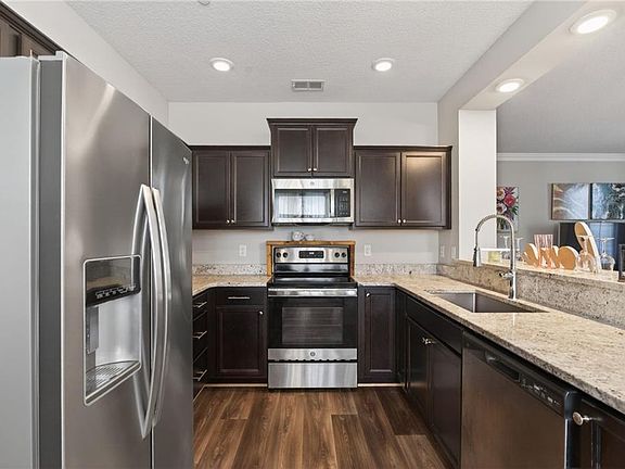 3rd image of 601 Kathy Ann Way