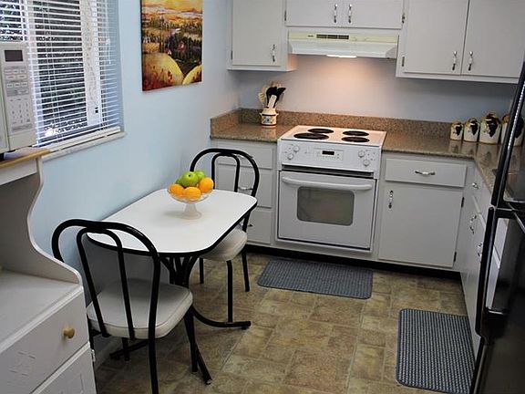 5th image of 3647 Puerta Ct Unit 414