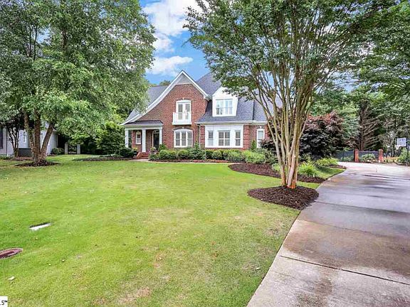 2nd image of 7 New Forest Ct