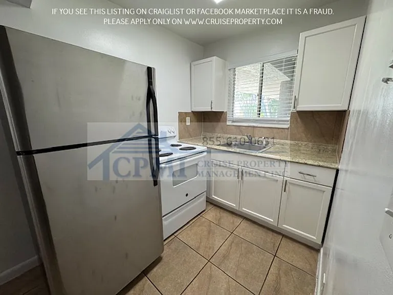 2220 Hayes St — Photo 11