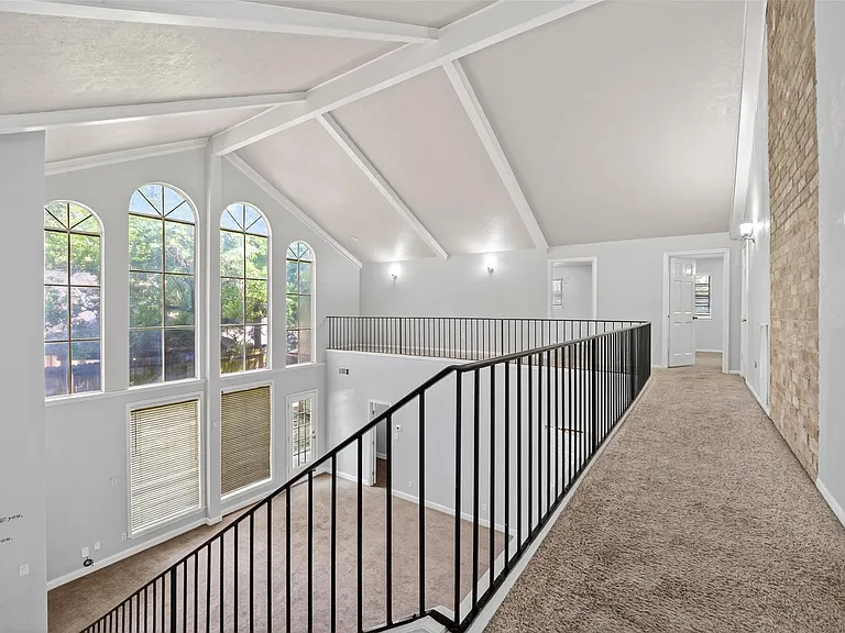 8103 Oak Moss Dr — Photo 28