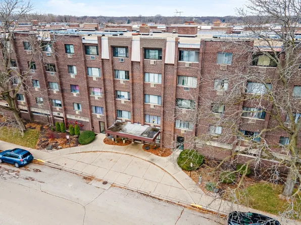 4624 N Commons Dr Unit 309, Chicago, IL 60656