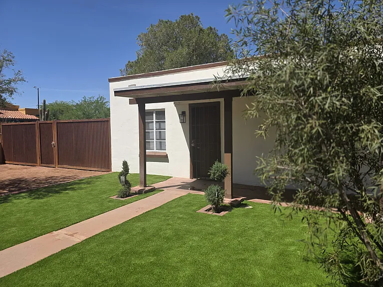 435 E Drachman St — Photo 2