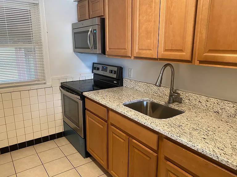 8131 Appleton Dr — Photo 2
