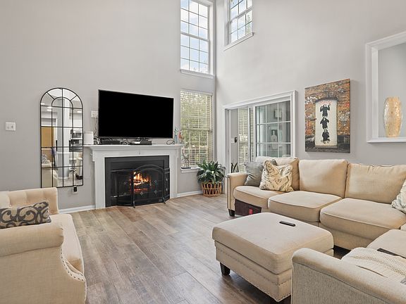 5th image of 43040 Tavernsprings Ct