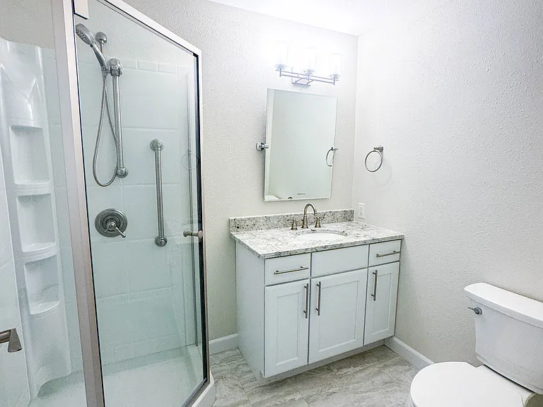 990 Hope Dr — Photo 11