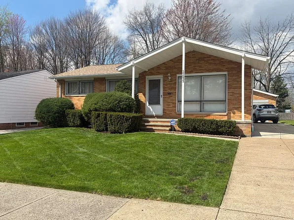 15003 Florence Dr, Maple Heights, OH 44137