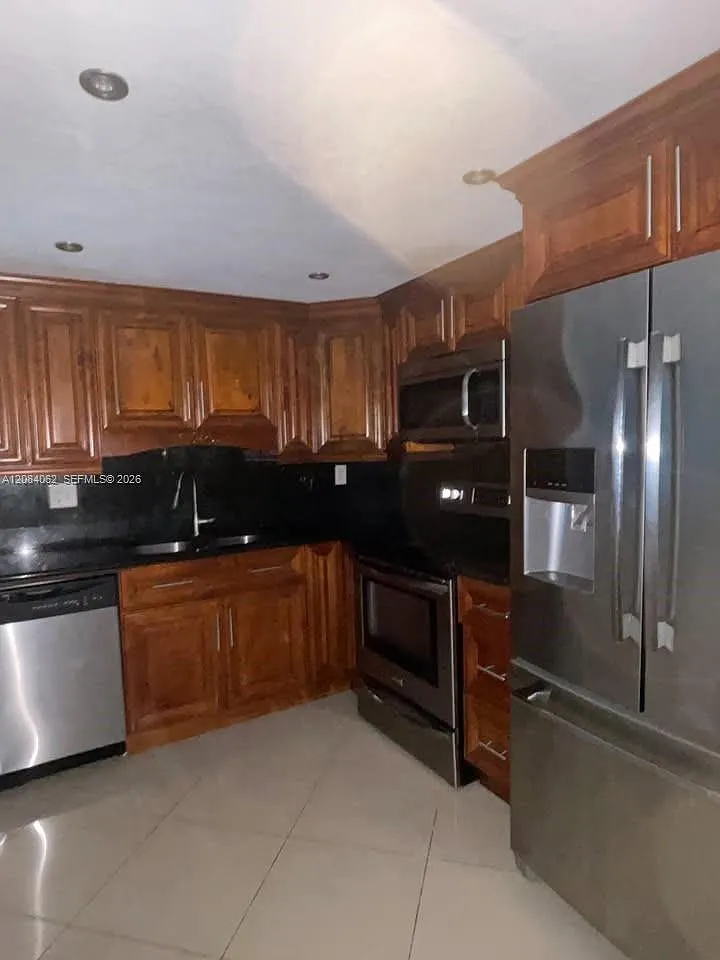 Ramblewood East Condo — Photo 4