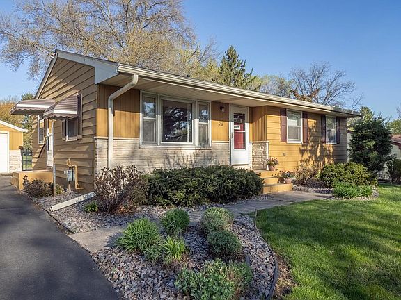 3rd image of 616 Martha Ln
