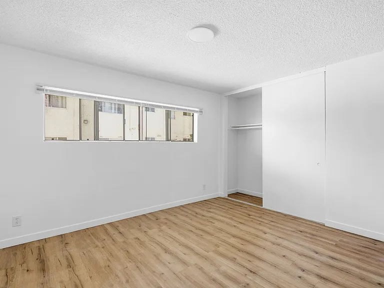 934 Larch St — Photo 13