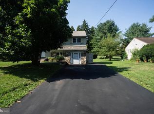 726 W Bristol Rd, Warminster, PA 18974