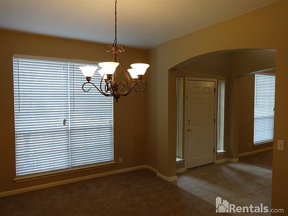 4th image of 204 Ambrose Dr